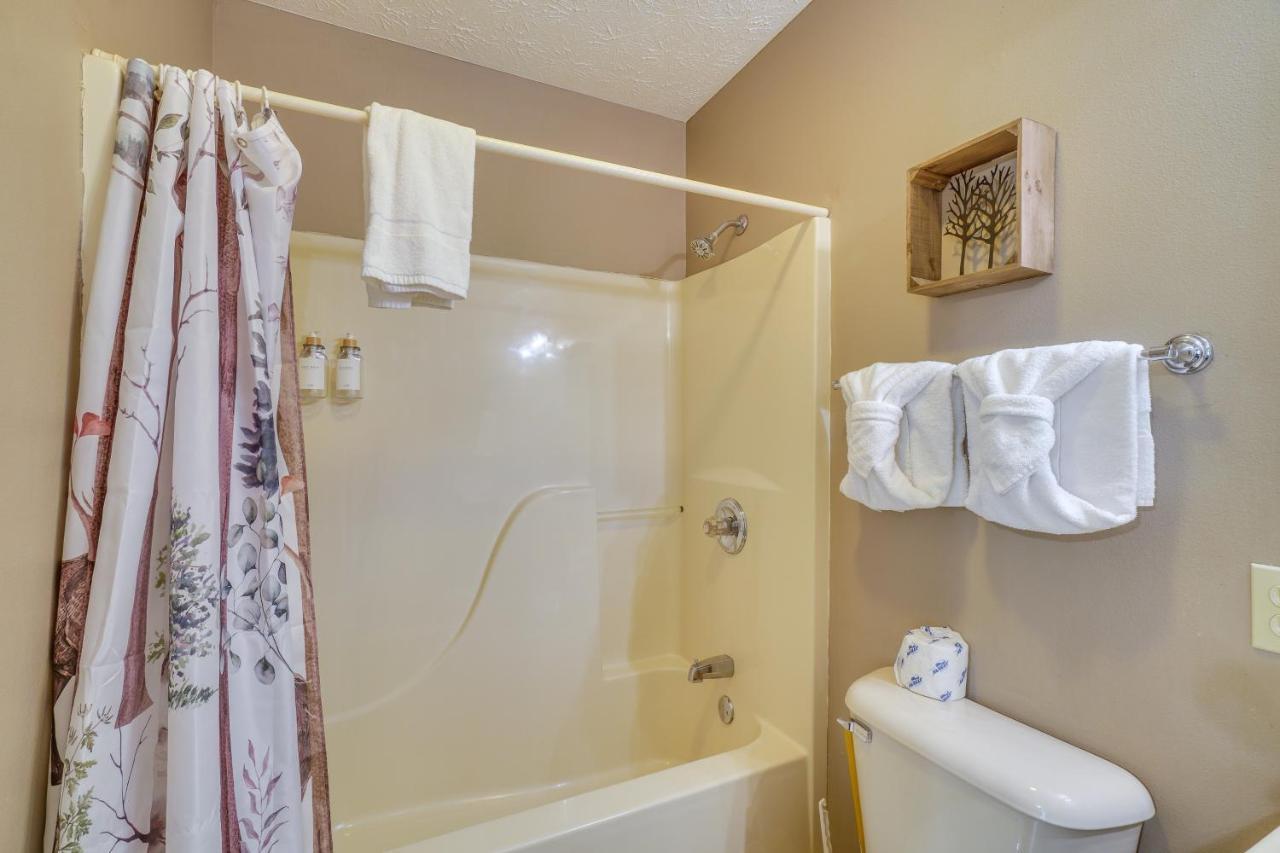 Gatlinburg Vacation Rental Balcony With Hot Tub! Bagian luar foto