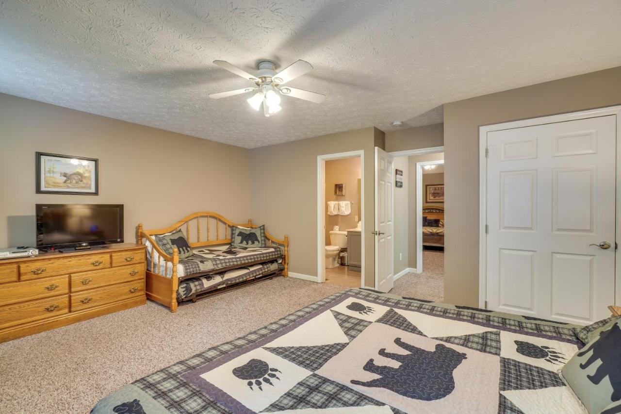Gatlinburg Vacation Rental Balcony With Hot Tub! Bagian luar foto