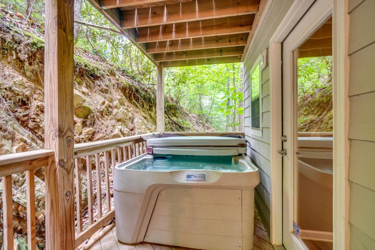 Gatlinburg Vacation Rental Balcony With Hot Tub! Bagian luar foto